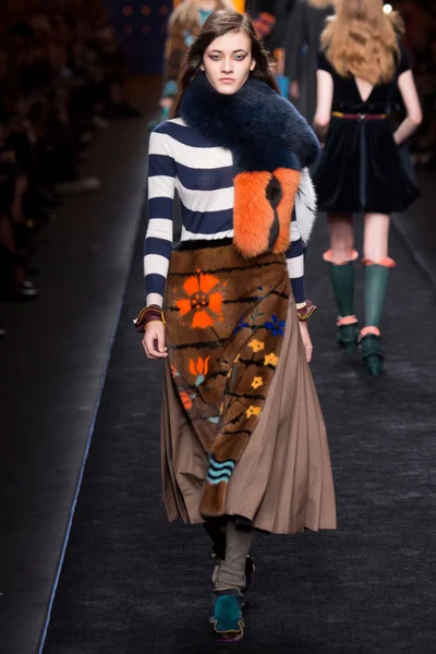 Look 33